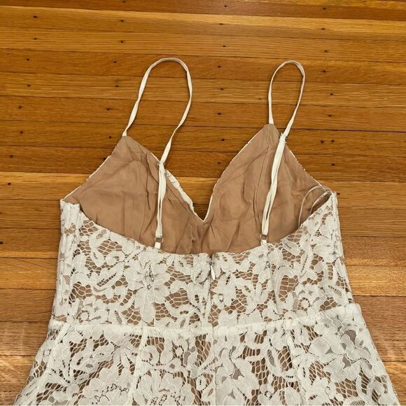 Lulu’s One Wish Lace Midi Dress NWT - Picture 4 of 6